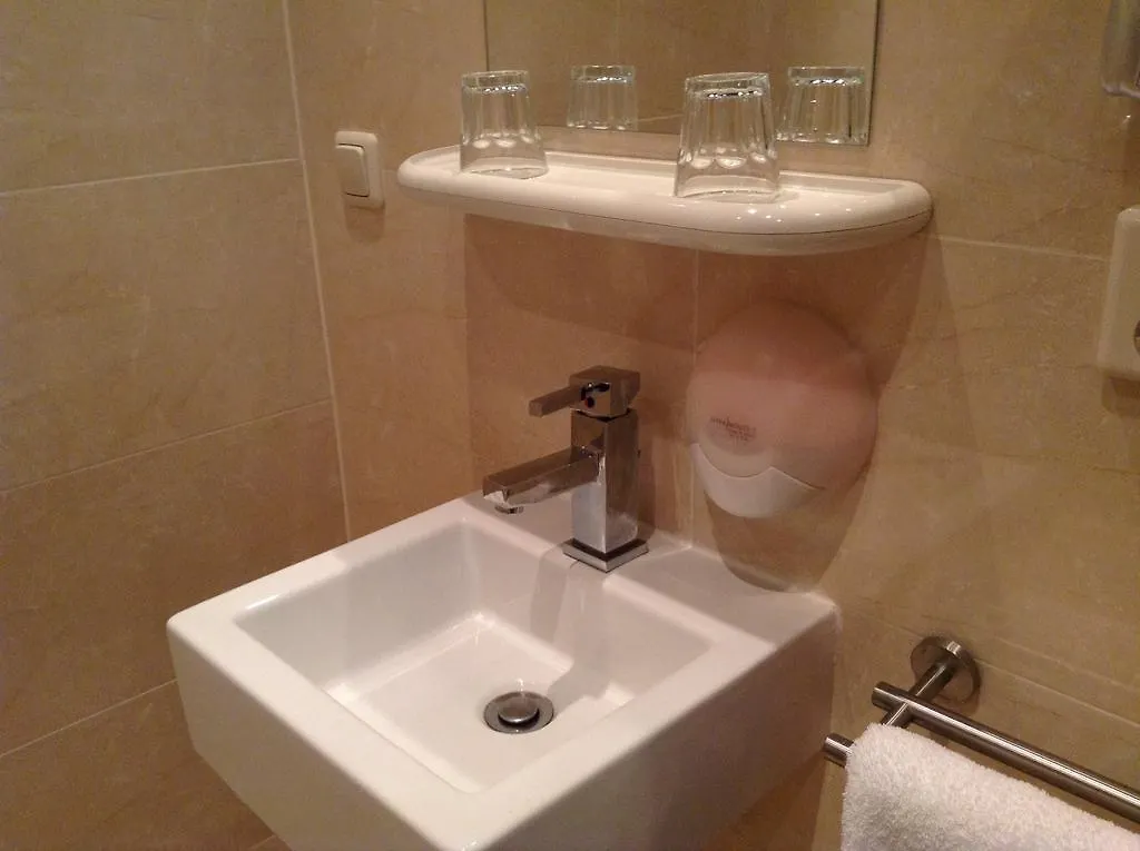 Aadam Hotel Wilhelmina Amsterdam 3*,
